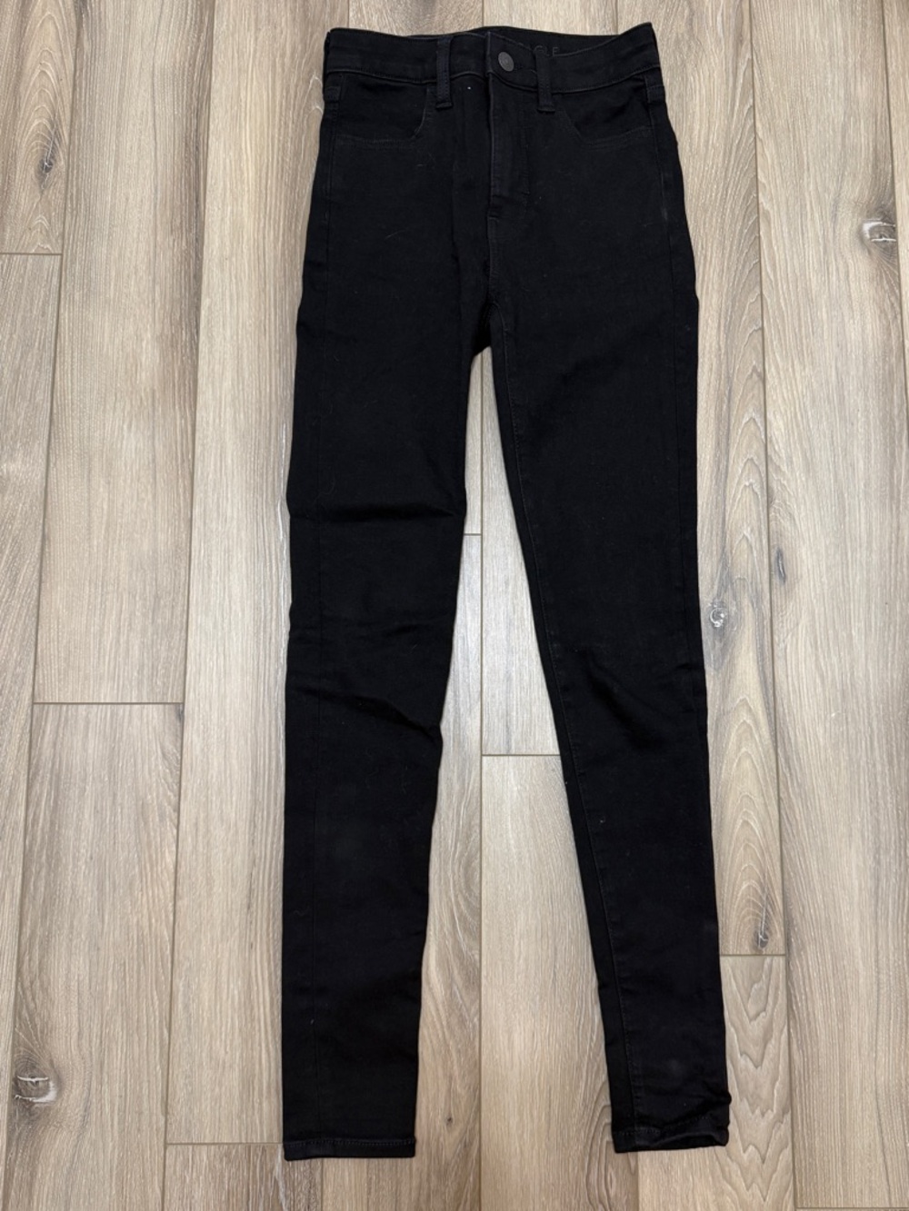 American Eagle Outfitters Black High-Rise Skinny Jeans (Jegging)